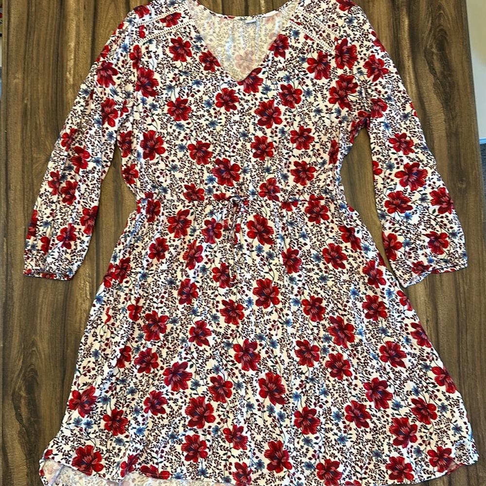 Old Navy White and Red Floral Dress Large